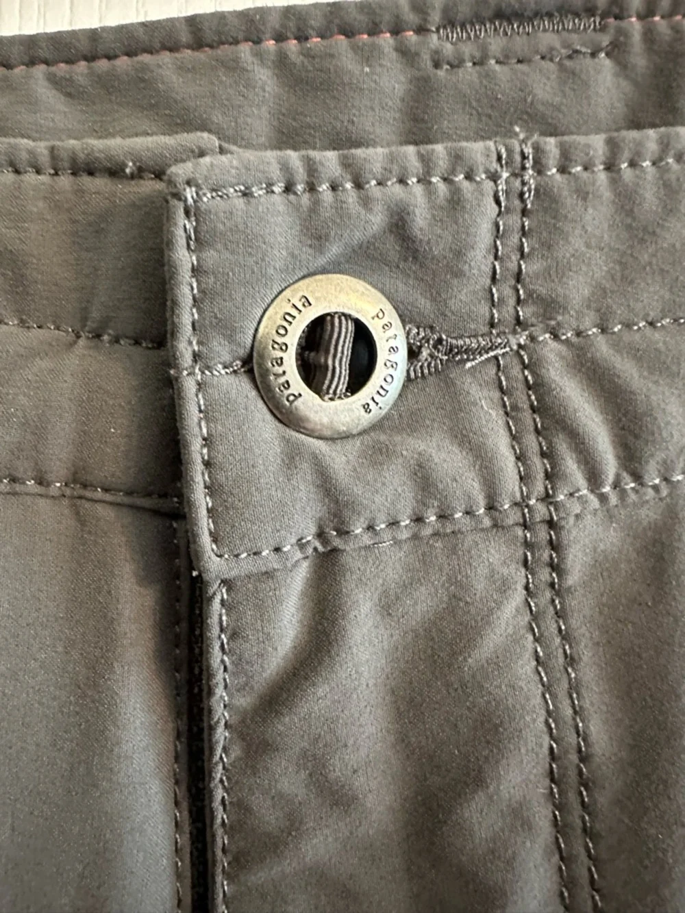 Men's Patagonia Grey Quandry Cargo Performace Pants - Picture 3 of 7
